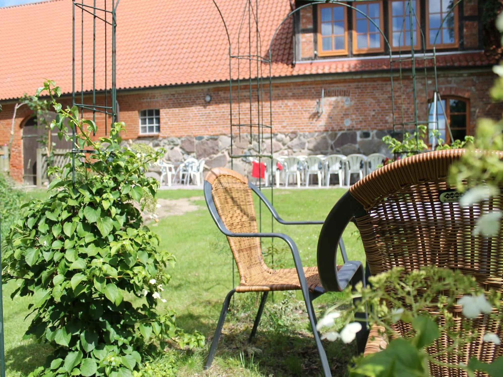 Вилла Mansion In Gressow With Terrace Garden Bbq Pond Bicycles Экстерьер фото
